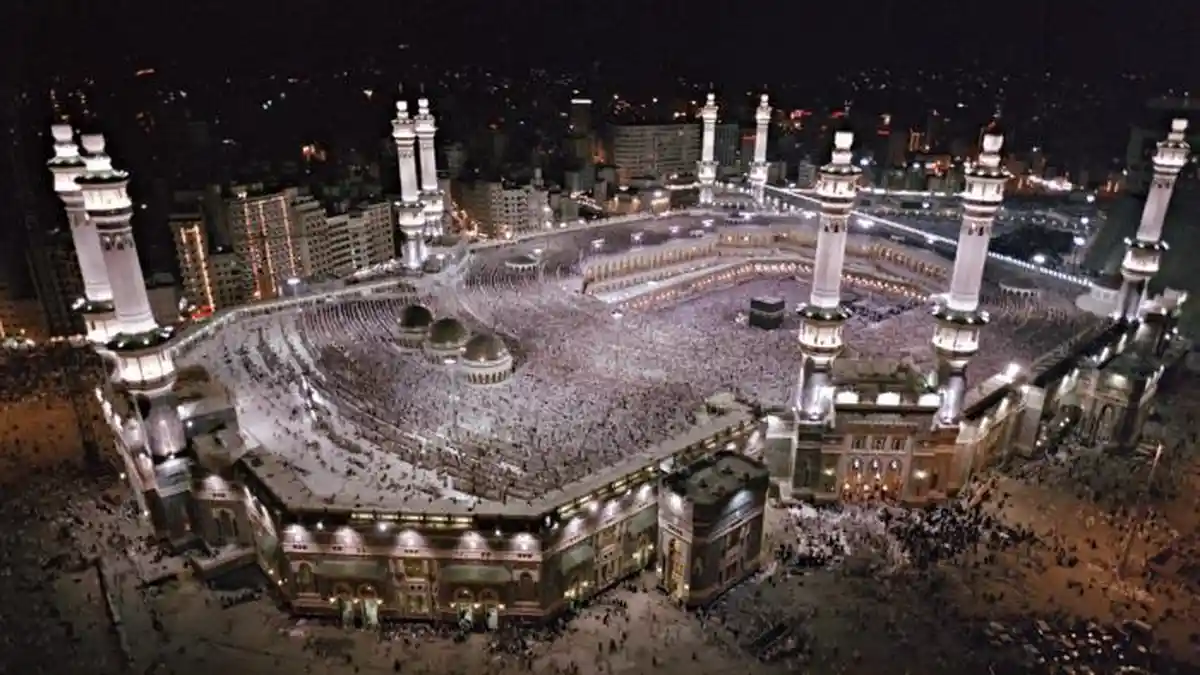Tak Hanya Beribadah Haji dan Umroh, Ini 7 Tempat Wisata Religi di Arab Saudi