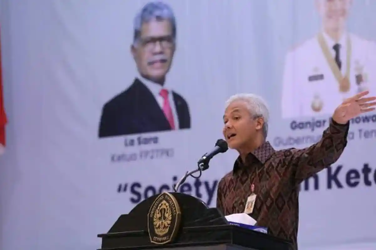 Gubernur Ganjar Ungkap Aneka Persoalan dalam Mengelola Potensi Pesisir Utara dan Selatan Jawa