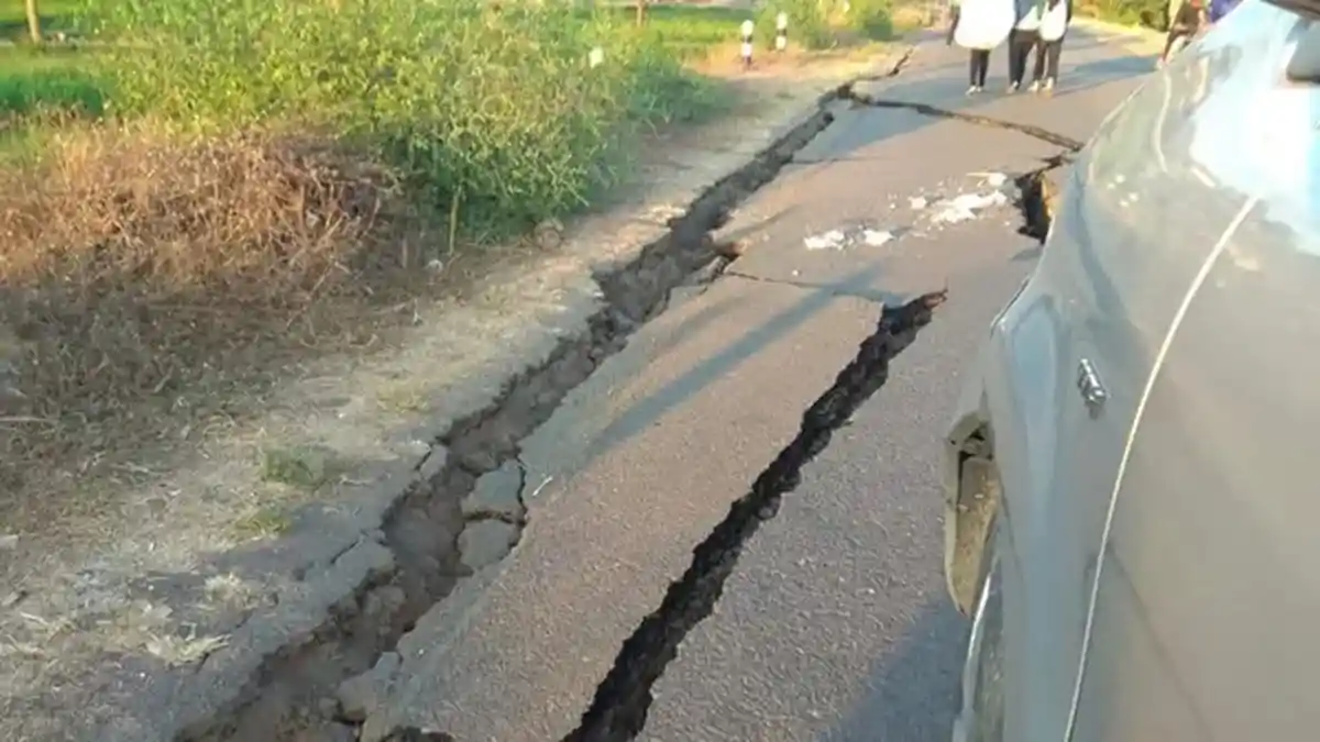 Gempa Tadi Pukul 13.06 WIB Guncang Jawa Timur, Jumat 17 Desember 2021, Ini Lokasi dan Magnitudonya