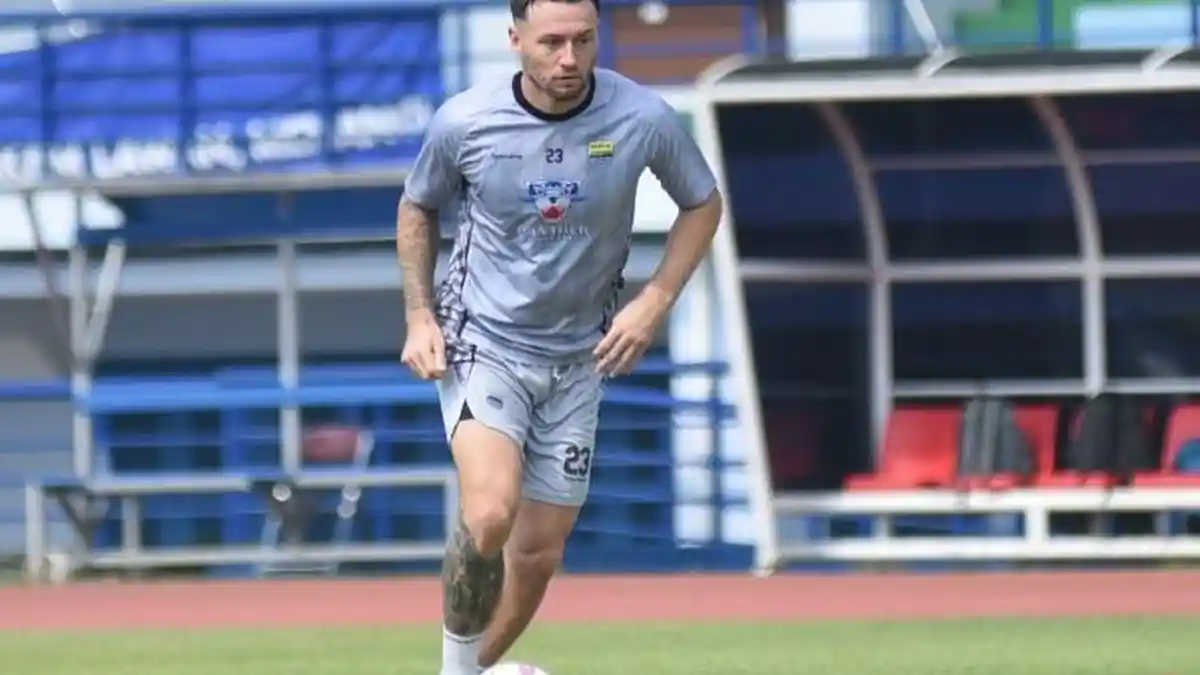Bojan Hodak Boyong Marc Klok ke Samarinda Tapi Duduk Manis di Bangku Cadangan