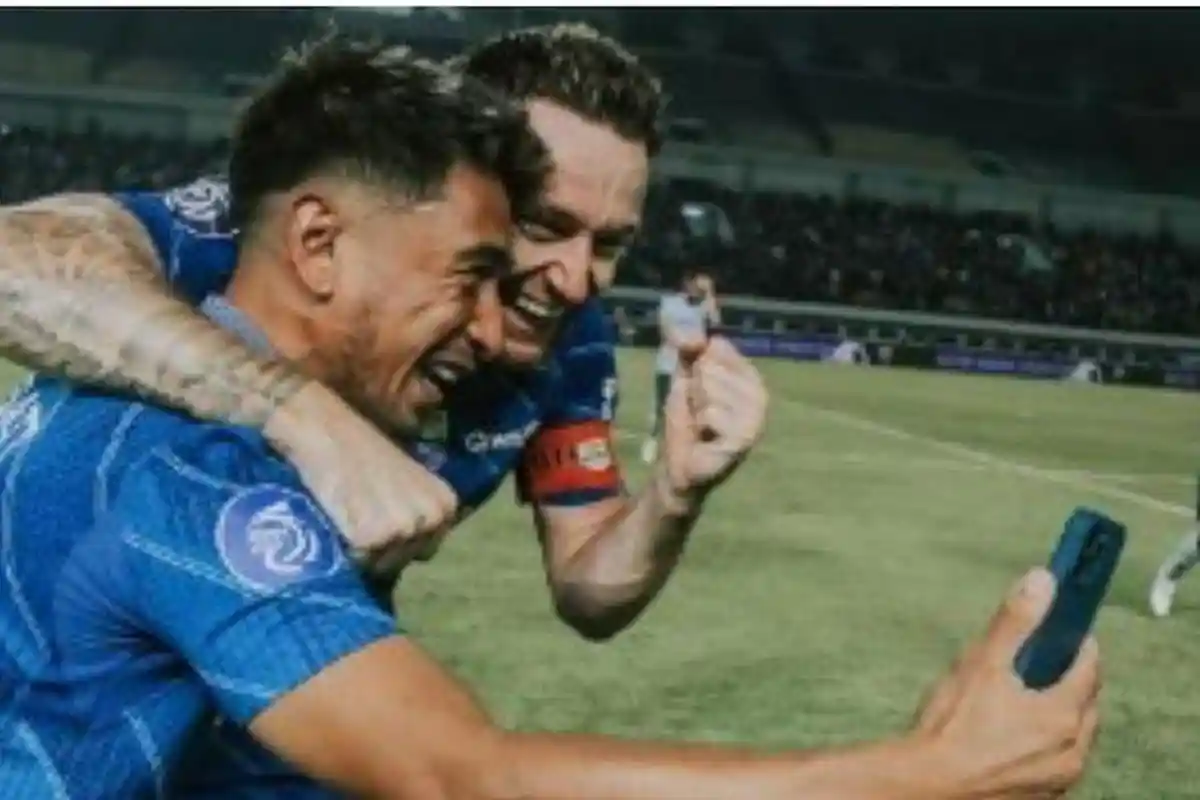 Bojan Hodak Tenang, Sudah Pegang Pengganti Daisuke Sato untuk Laga Persib Bandung vs Persebaya