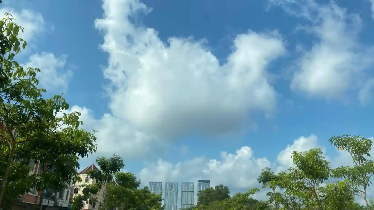 Prakiraan Cuaca Kepri Sabtu 27 September, Batam Berpotensi Hujan Siang Hari