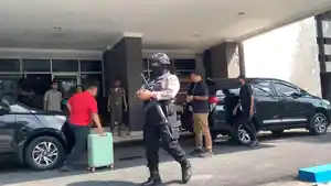 Komisi-Pemberah-Pejabat-Dipanggil-Satu-Per-Satu.jpg