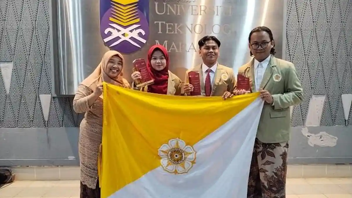 Mahasiswa UGM Bawa Pulang 5 Penghargaan di Modern Languages Olympiad Malaysia