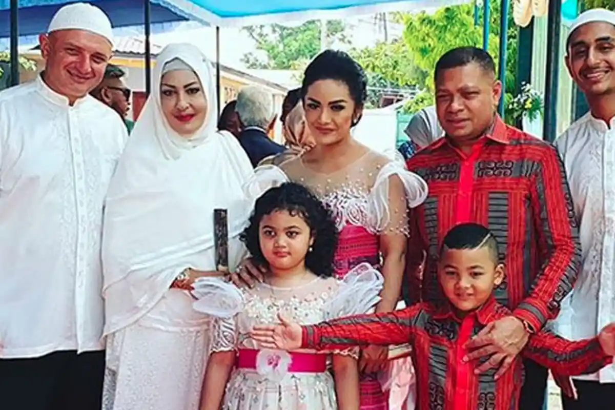 Nasib Sechah Sagran Cerai dari Raul Lemos yang Nikahi KD, Kini Suaminya Bule Tampan, Makin Modis