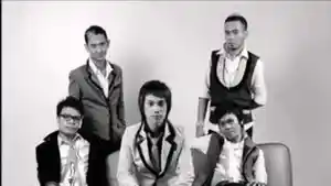 chord-gitar-dan-lirik-lagu-perpisahan-termanis-lovarian.jpg