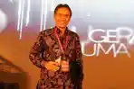 penghargaan-dari-kemenristek-dikti-kepada-website-ugm.jpg