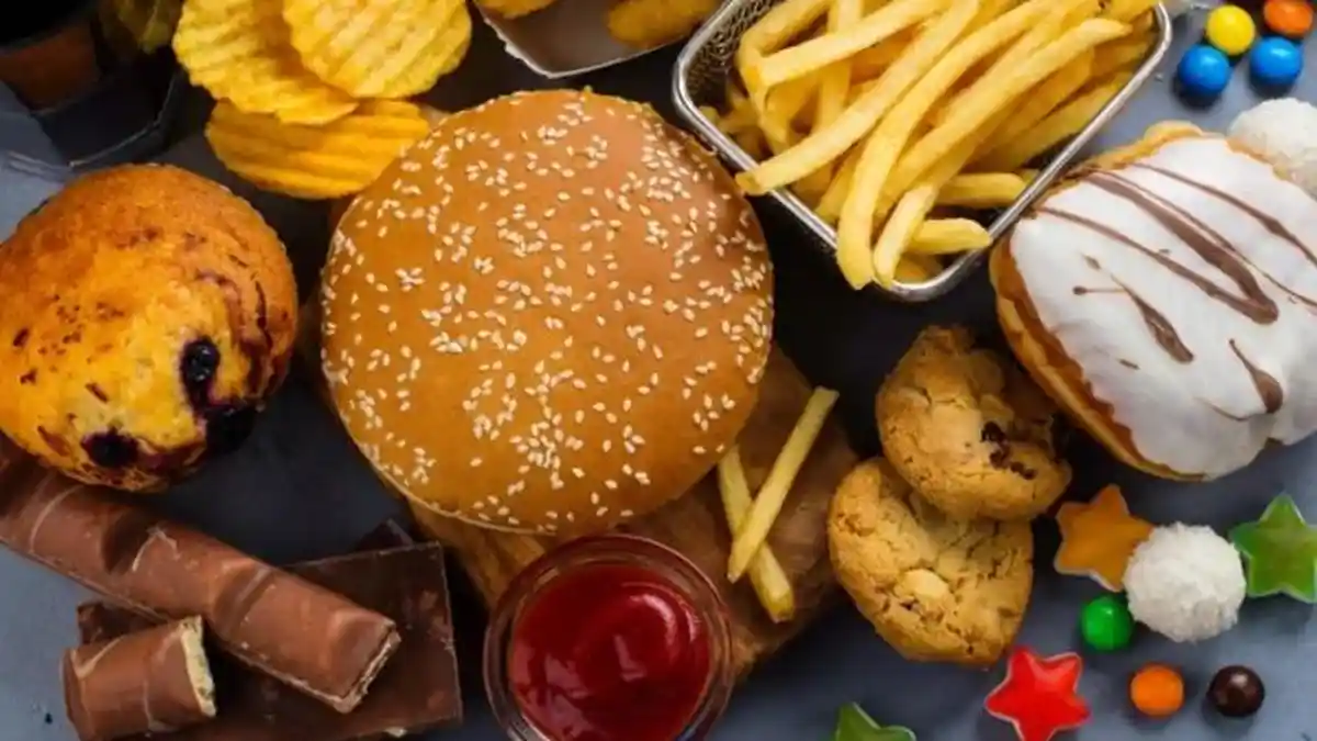 Konsumsi Makanan Cepat Saji Tak Baik bagi Kesehatan, Ini 5 Dampak Buruk yang Bakal Anda Alami!