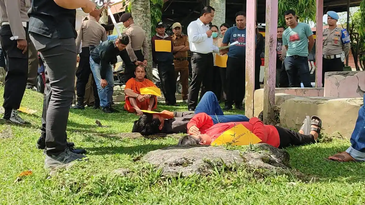 13 Adegan Diperagakan Saat Rekonstruksi Kasus Anak Bakar Ibu Tiri, Keluarga Korban Menangis Histeris