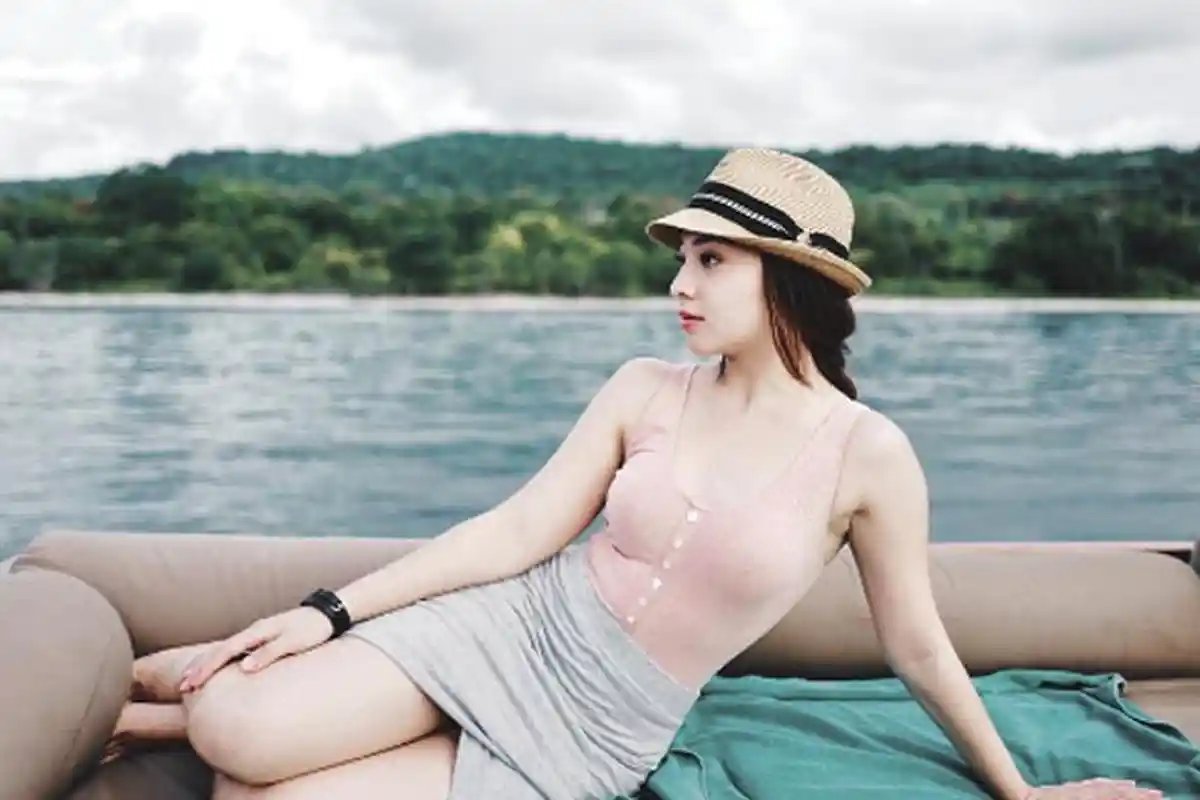 Liburan Bareng Mantan Pevita Pearce, Coba Lihat Penampilan Nikita Willy, Aduhai Banget!