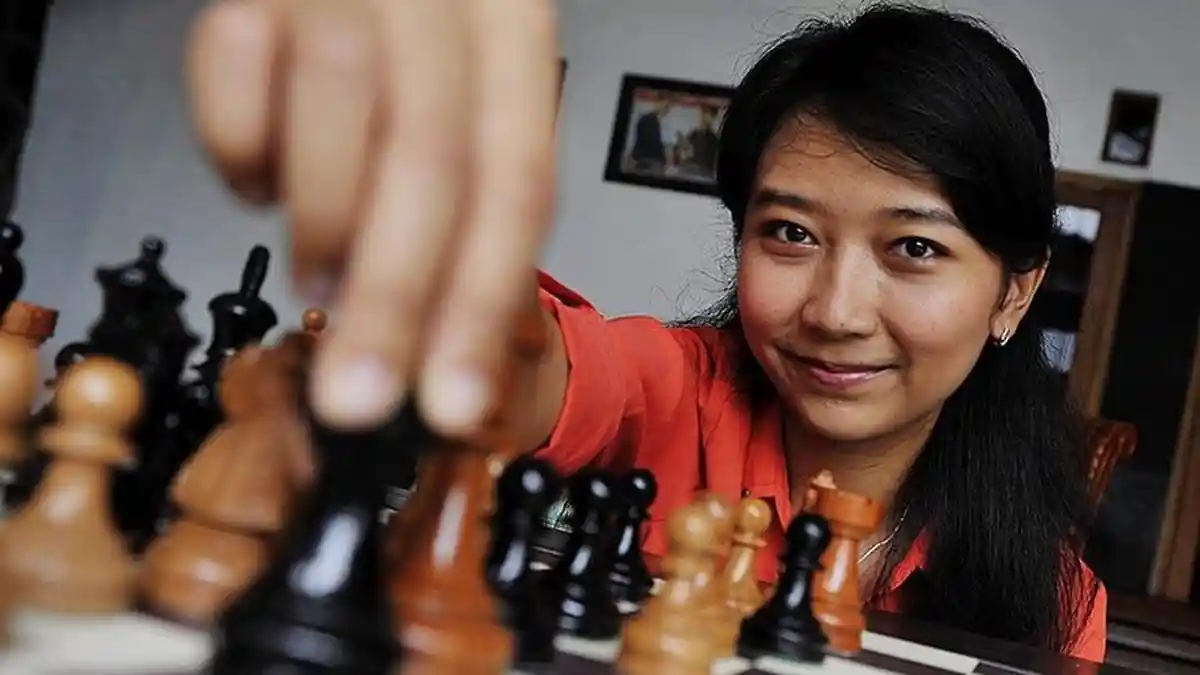 Irene Sukandar dan Gotham Chess Duel Catur Virtual, Levy Rozman dan Irene Berbagi Angka 2-2