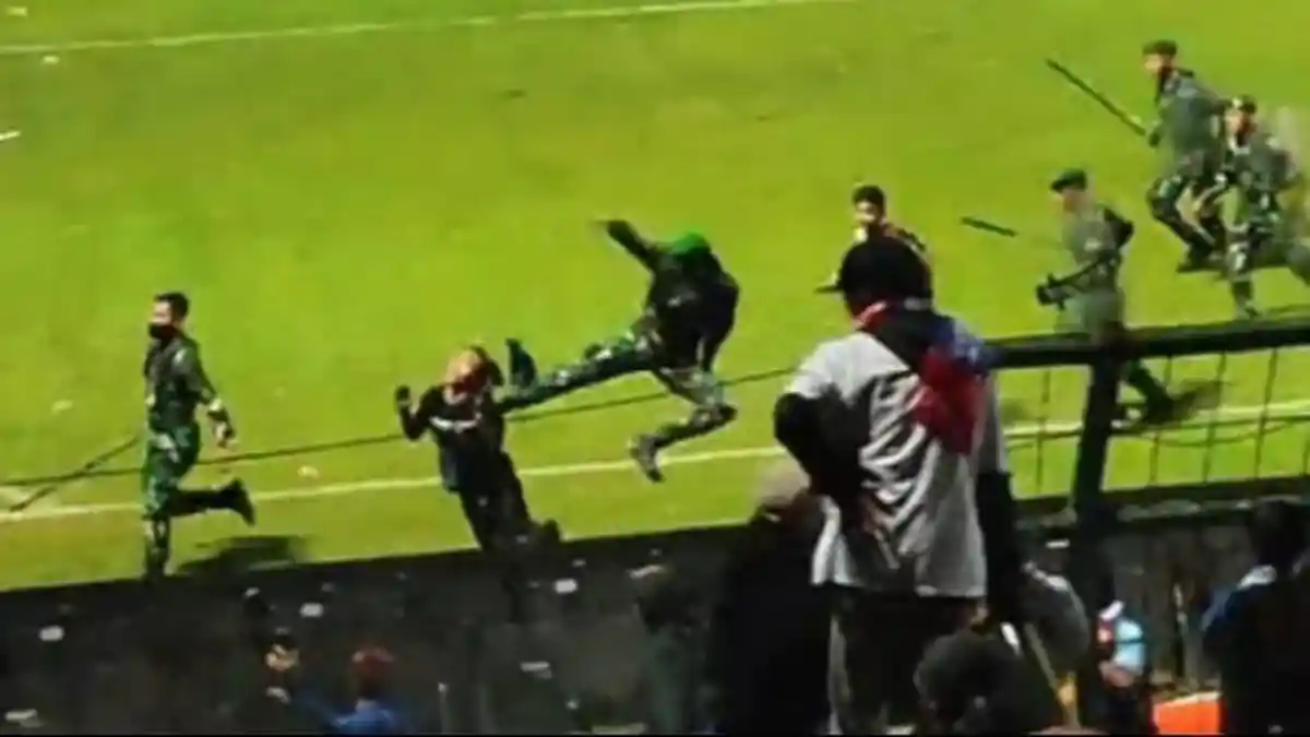 Punya Video Prajurit TNI Anarkis saat Laga Arema vs Persebaya?Kirimkan ke Panglima TNI, Janjikan Ini