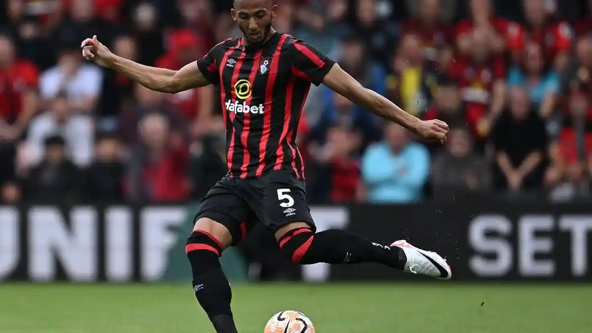 Juventus Bersaing dengan AC Milan untuk Dapatkan Lloyd Kelly dari Bournemouth