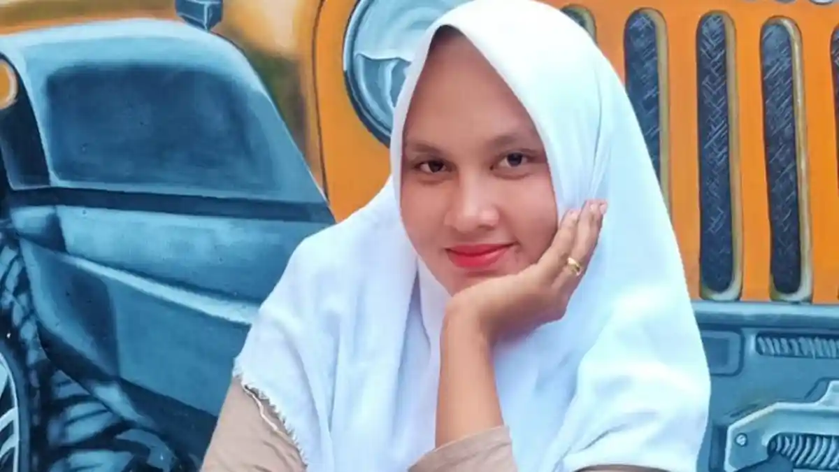Nova Aulia, Perawat dan Pebisnis Fashion