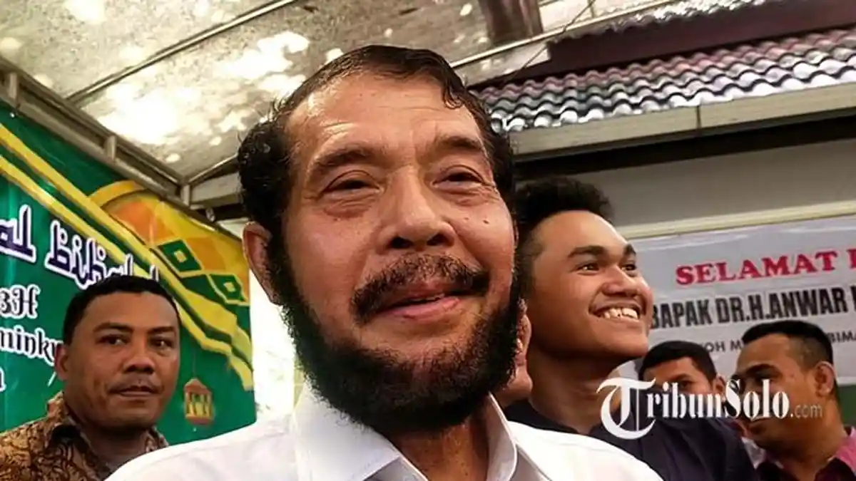 Alasan Ketua MK Anwar Usman Datang ke Solo : Ke KUA Banjarsari, Halal Bihalal & Panggilan Idayati