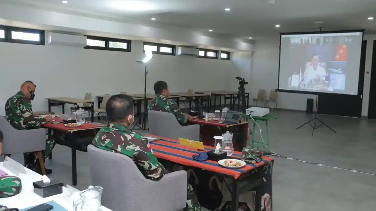 Terkait PPKM Darurat, Luhut Minta Pangdam IX/Udayana & Kapolda Bali Perketat Prokes