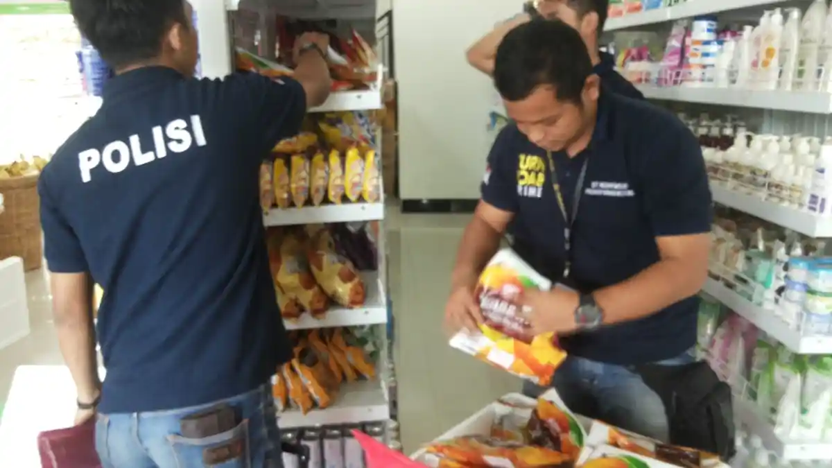 Pemilik dan Karyawan Toko Jadi Tersangka Kasus Makanan Impor Ilegal