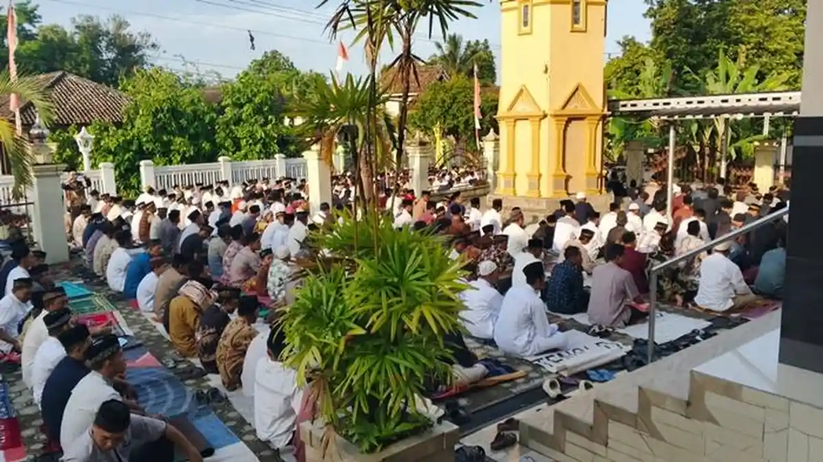 Salat Idulfitri Muhammadiyah di Tulus Ayu OKUT Berjalan Khidmat, Jemaah Diajak Peduli Lingkungan