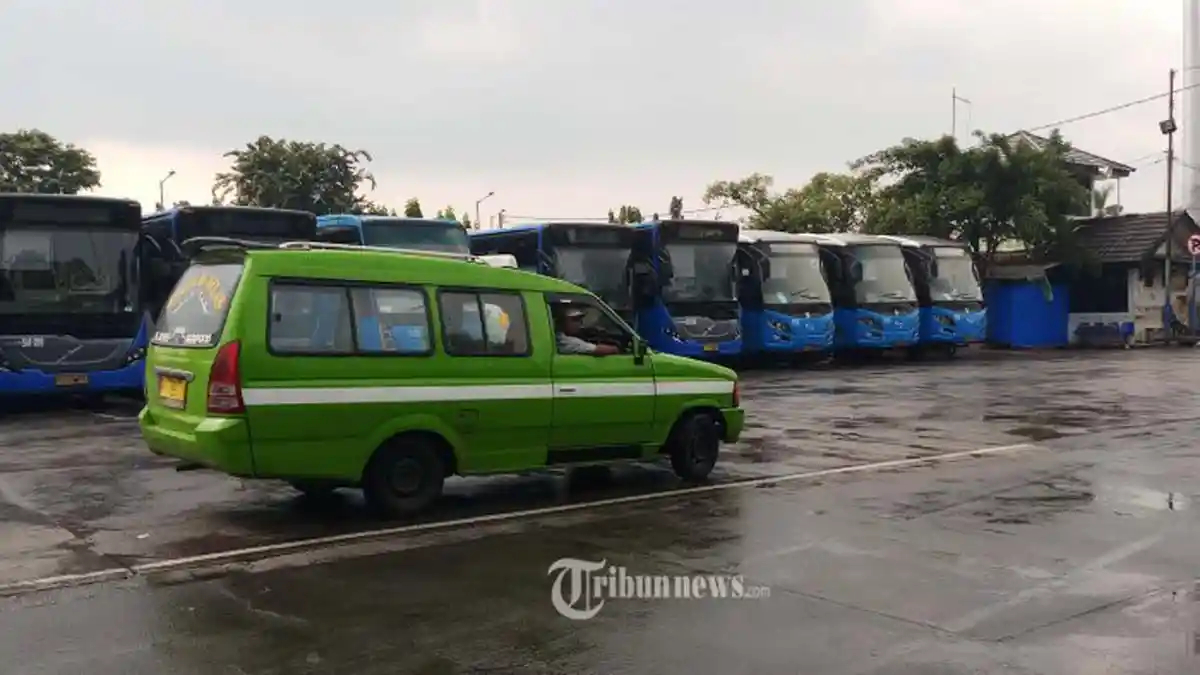 36 Bus AKAP Diamankan Karena Langgar PPKM Darurat, Ada Penumpang yang Tak Bawa Persyaratan