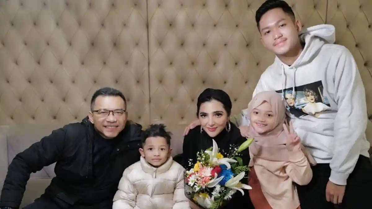 Sembuh dari Covid- 9, Ashanty Ingin Bertemu Keluarga: Mau Makan Bareng, Terus Kerja Lagi  