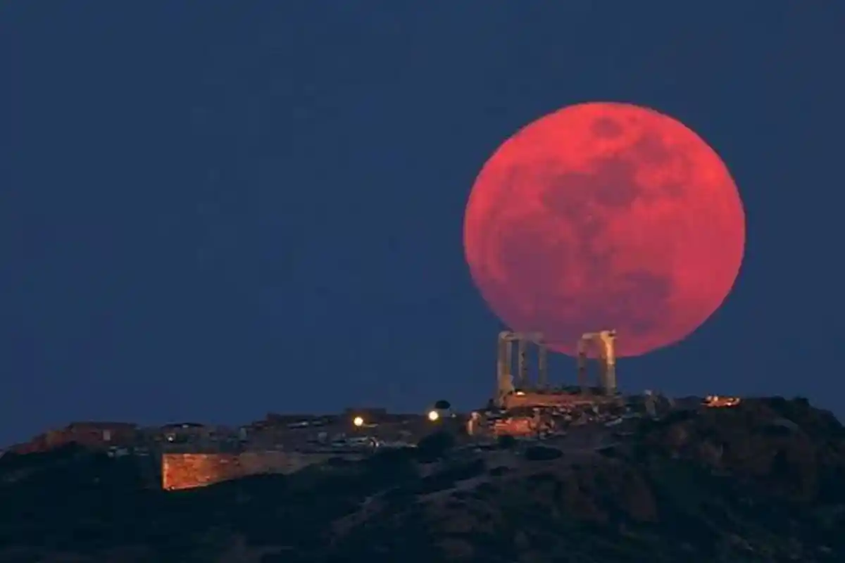 Peringatan Dini BMKG, 7 Wilayah Indonesia Ini akan Terdampak Gerhana Bulan dan Supermoon