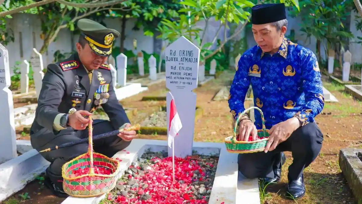 Peringati HUT ke-54 Korpri, Dedie Rachim Tabur Bunga di TMP Dreded Kota Bogor, Kenang Jasa Pendahulu
