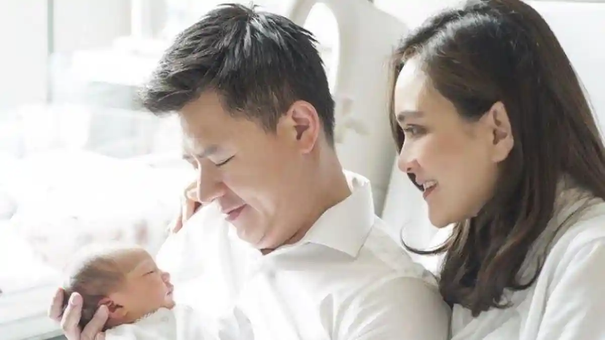 Shandy Aulia Melahirkan Anak Perempuan, Diberi Nama Claire Herbowo