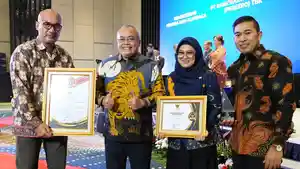 Kemenpora-Raih-Dua-Penghargaan-di-Ajang-Malam-Anugerah.jpg