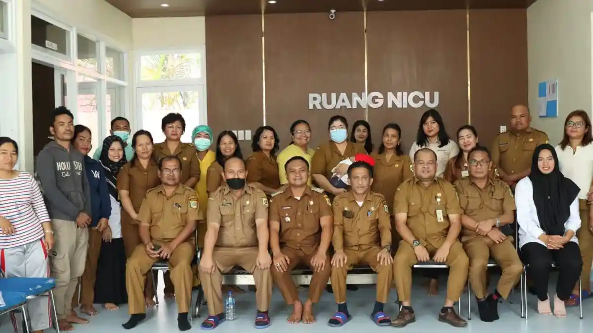 Pemkab Pakpak Bharat Serahkan Bayi Perempuan yang Lahir dari Wanita ODGJ ke Dinsos Pemprov Sumut