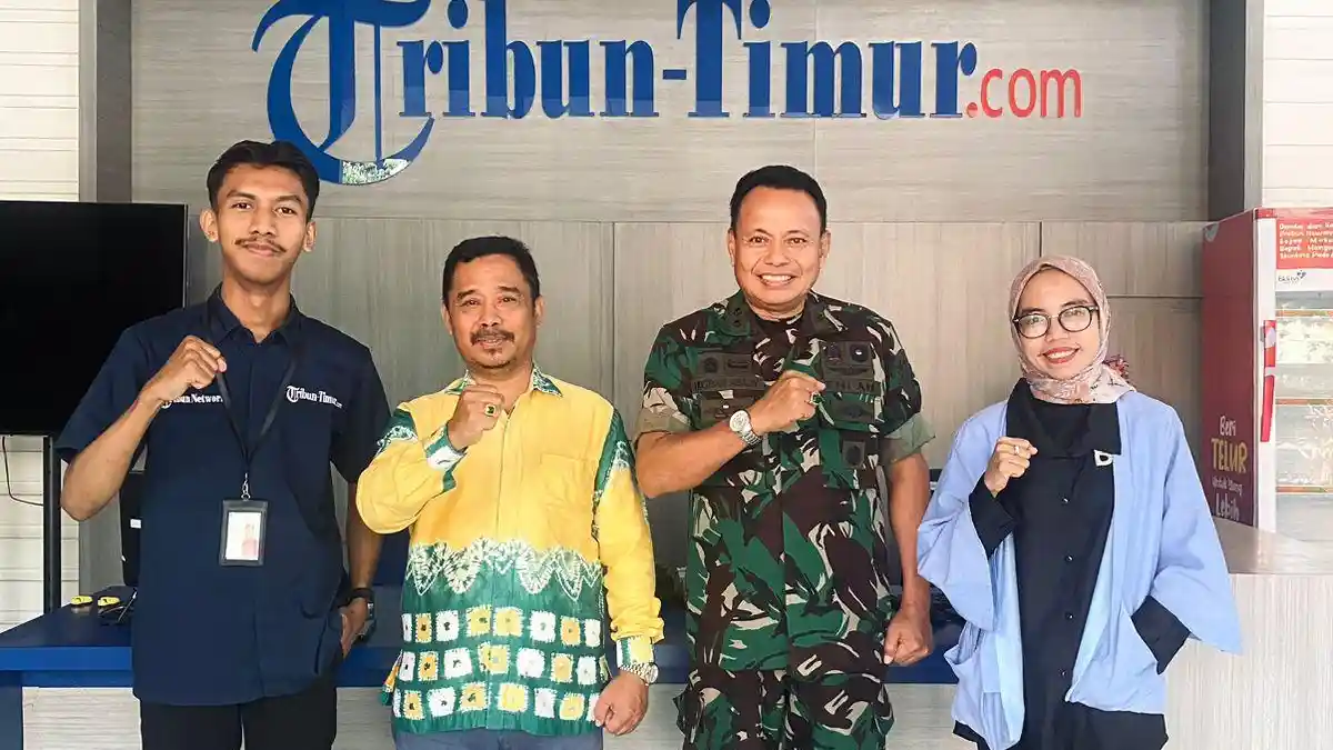 Sambut Mubes Ke-4, Ketua Umum IKA FDK UIN Alauddin Kunjungan Media ke Tribun Timur