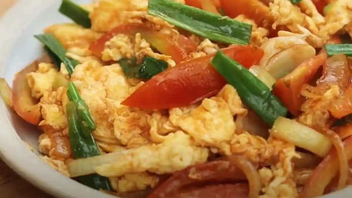 4 Menit Jadi! Resep Telur Tomat yang Praktis dan Sehat Ala Chef Devina Hermawan