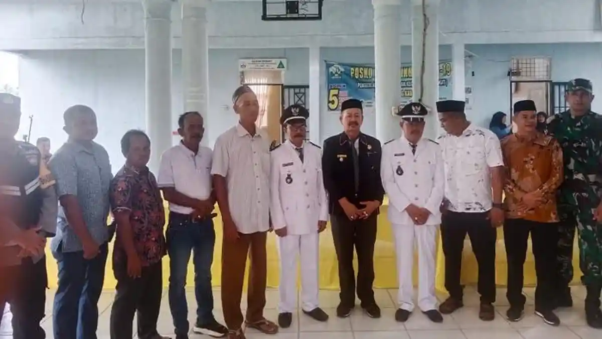 Dua PNS Kantor Camat Kutablang Bireuen Dilantik Sebagai Pj Keuchik