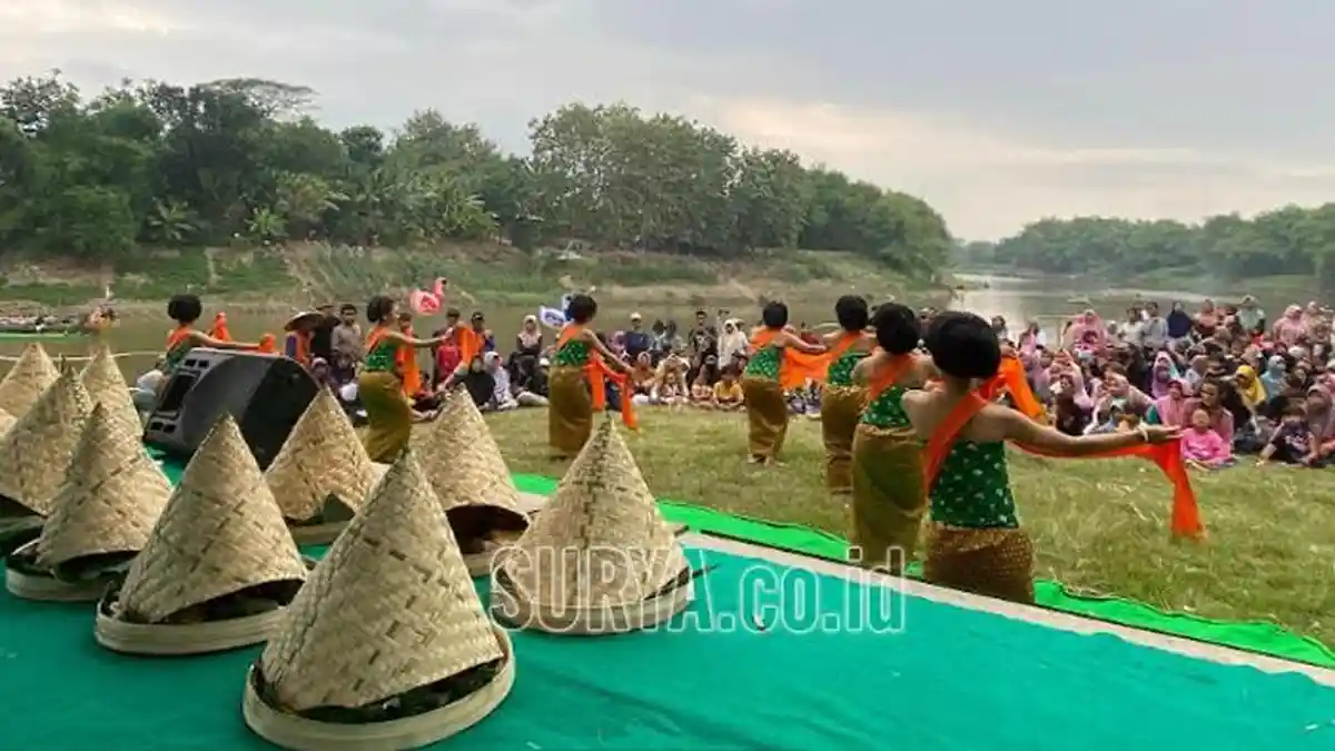 Masyarakat Bojonegoro dan Blora Nyadran Akbar di Bengawan Jipang, Momen Tegaskan Persatuan