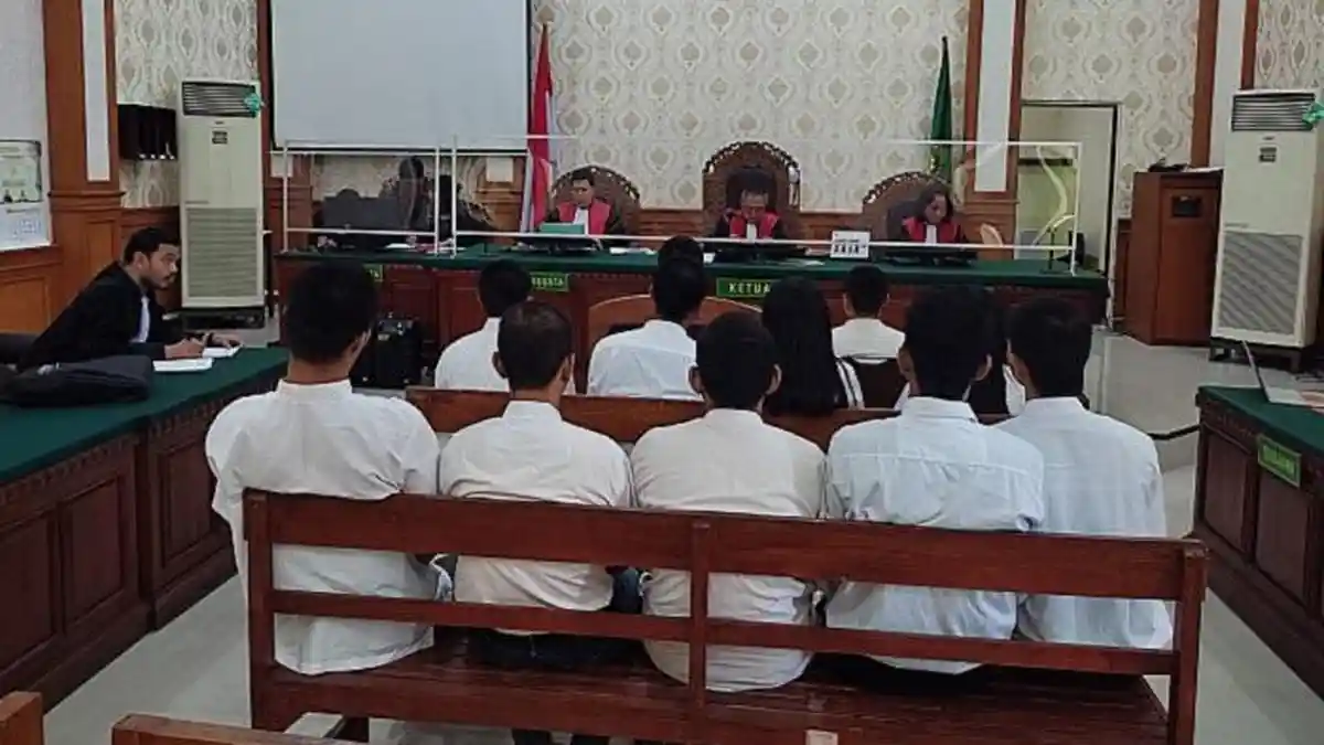 11 Pekerja Judi Online yang Digerebek di Pemogan Jalani Sidang di PN Denpasar