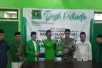 KH-Unais-Ali-Hisyam-saat-mendaftar-Bacabup-Sumenep-2024-di-Kantor-DPC-PPP-Sumenep.jpg