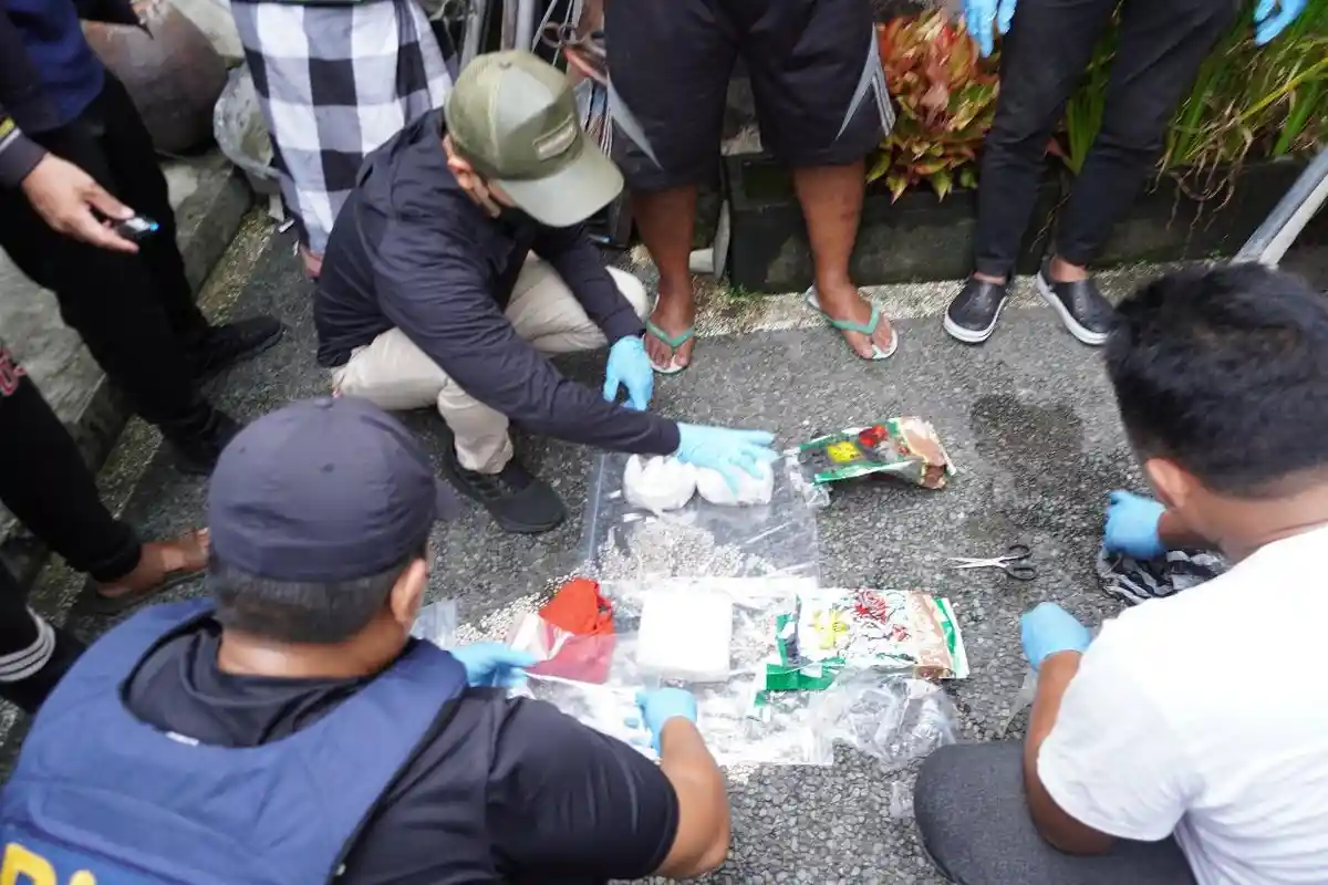 BNNP Bali Ungkap Sabu Dikubur di Halaman Rumah, Berharap 3 Residivis Narkoba Dihukum Berat