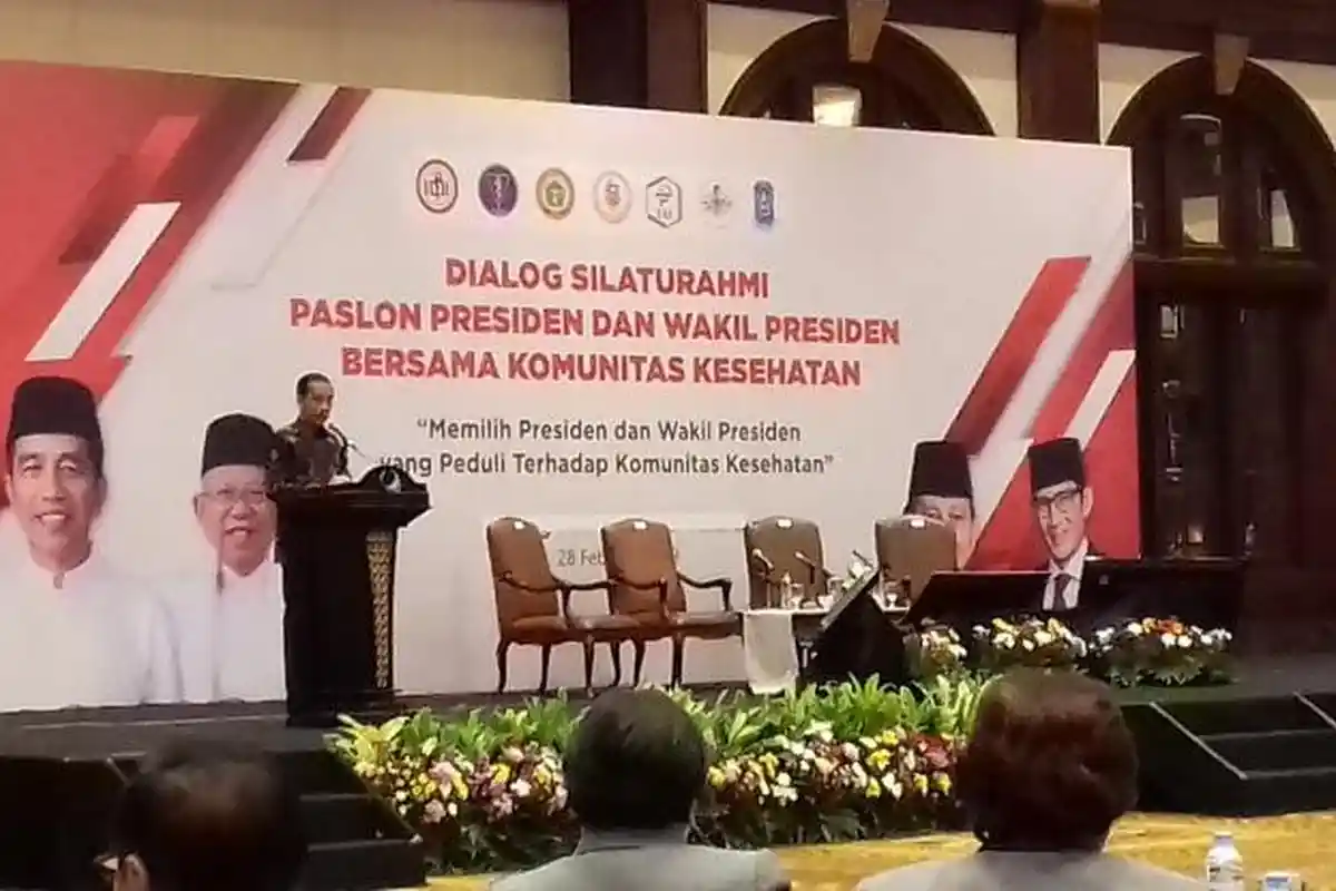 Dikeluhkan Soal JKN, Jokowi Harap Maklum Program Baru Dimulai