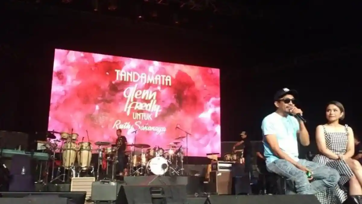 Download MP3 Lagu Sedih Tak Berujung Glenn Fredly, Dilengkapi Video Klip YouTube Sedih Tak Berujung
