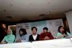 artis-dan-pendukung-sweety-berikan-hadiah-umroh_20150708_120609.jpg