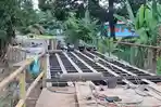 Ambles-Jembatan-di-Muara-Kumbang-Ogan-Ilir-Kini-Diperbaiki-Target-Rampung-Pertengahan-Juni-2026.jpg