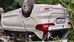 Kondisi-mobil-Ertiga-yang-terguling-akibat-tak-kuat-menanjak.jpg