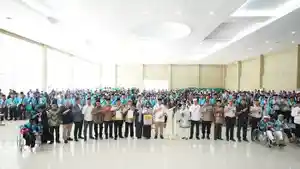 20260501-KEBERANGKATAN-JEMAAH-HAJI-Gubernur-Babel-Hidayat-Arsani-melepas.jpg