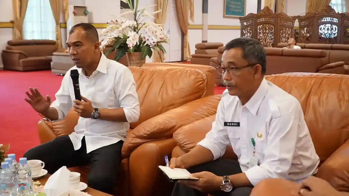 Pemkab Lingga Bahas Konflik THM di Daik, Undang Tokoh Agama dan Masyarakat Cari Solusi - Tribunbatam.id