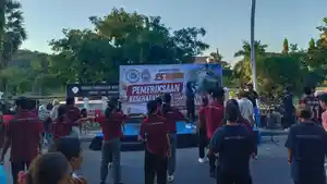 Suasana-senam-zumba-massal-dalam-rangka-HUT-ke-25-STIPAS-KAK.jpg