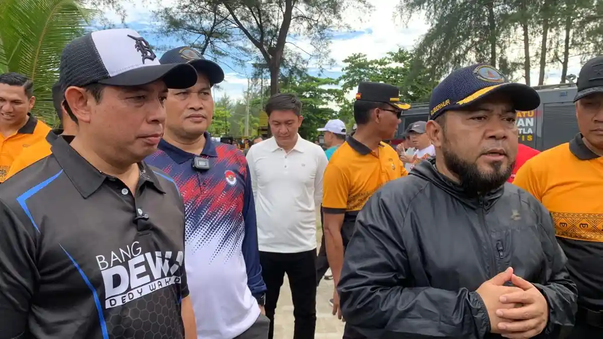 Jalan Sehat Merah Putih tanpa Kupon, Gubernur Helmi Hasan Beri Hadiah Lewat Kolom Komentar TikTok