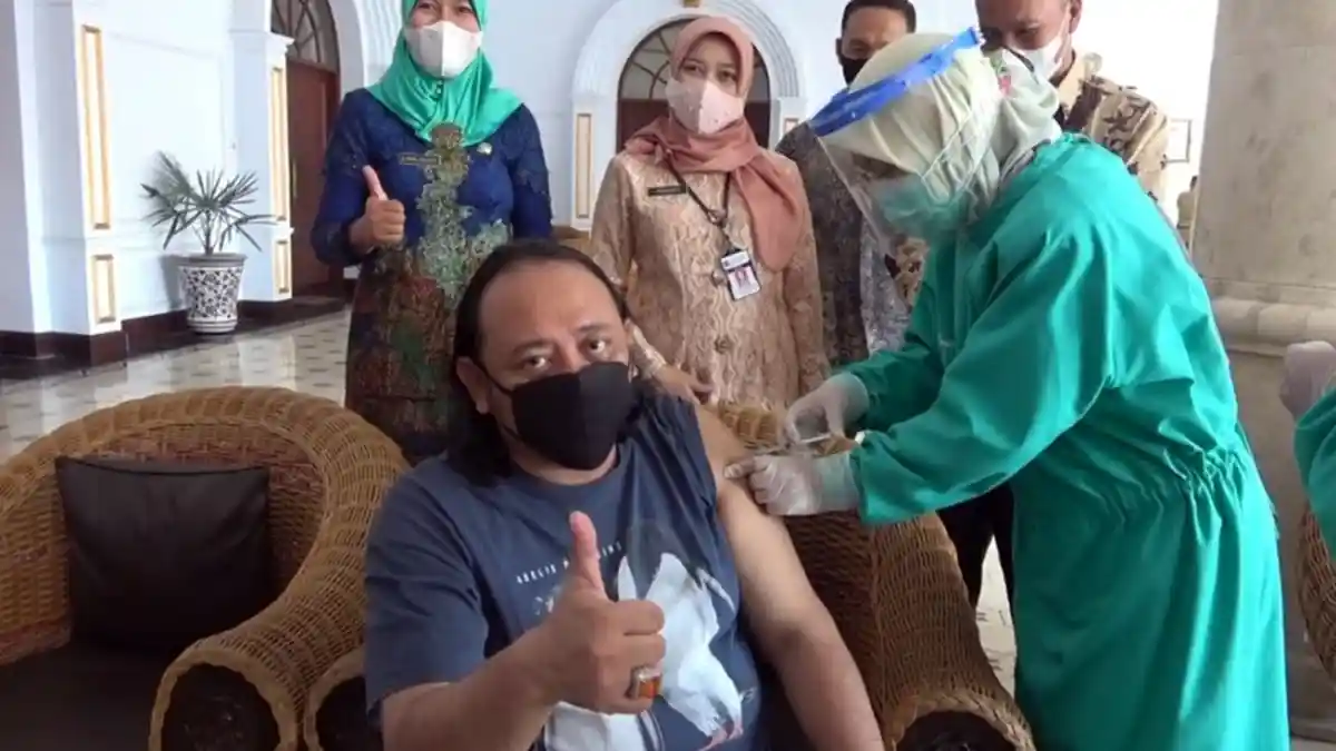 Akhirnya Wali Kota Tegal Disuntik Vaksin, Tertunda Akibat Gula Darah Tinggi