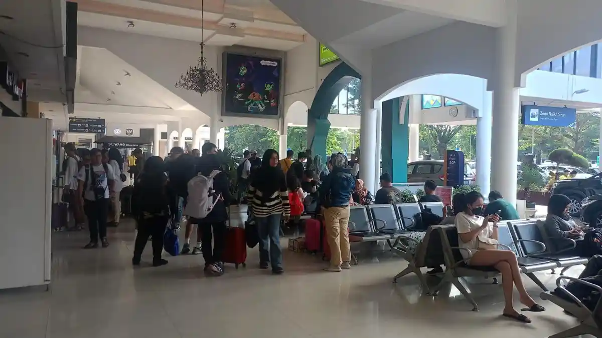 Hari Ini Penumpang KA Capai 43.270 Orang, Tertinggi Selama Libur Idul Adha di Daop 8 Surabaya