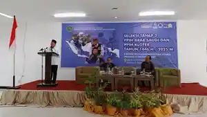 Kepala-Kanwil-Kementerian-Agama-Provinsi-Sumatera-Utara-H-Ahmad-Qosbi.jpg