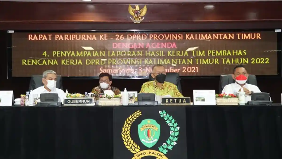Penyampaian Nota Penjelasan Raperda dan Hasil Renja, DPRD Kaltim Gelar Rapat Paripurna ke-26