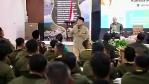 Menteri-nusron-banser.jpg
